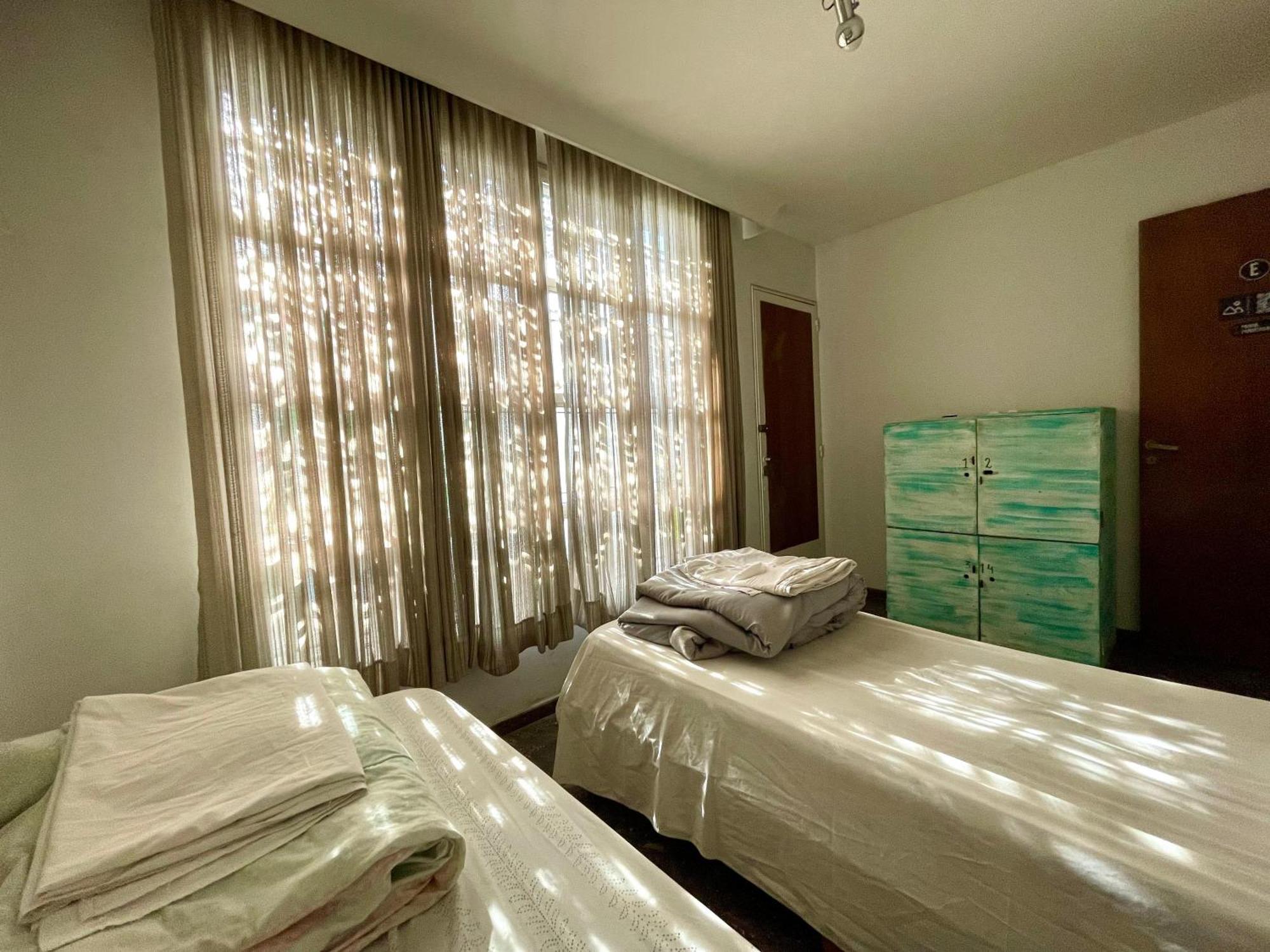 Panda Hostel Mendoza Exterior photo