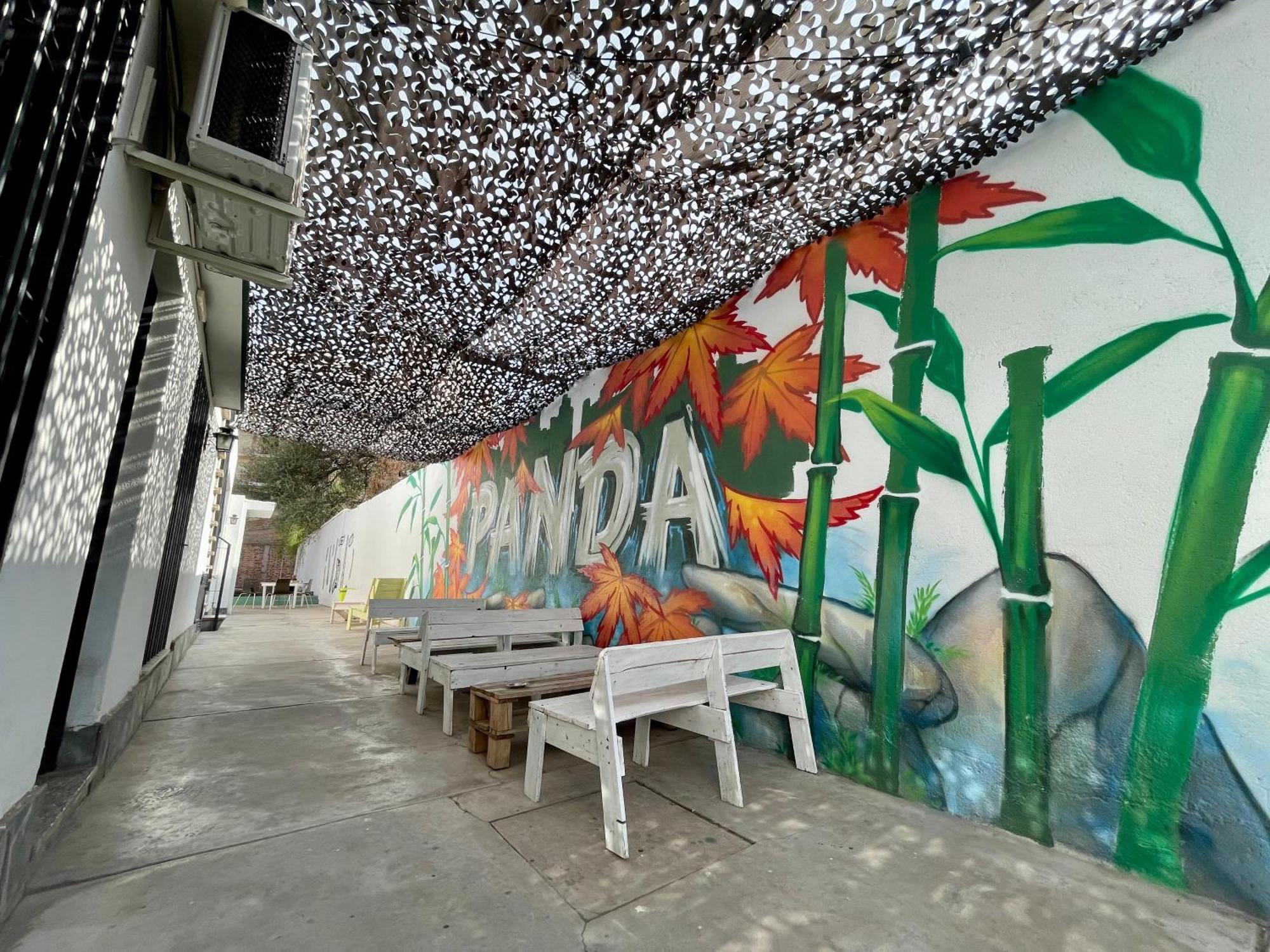 Panda Hostel Mendoza Exterior photo